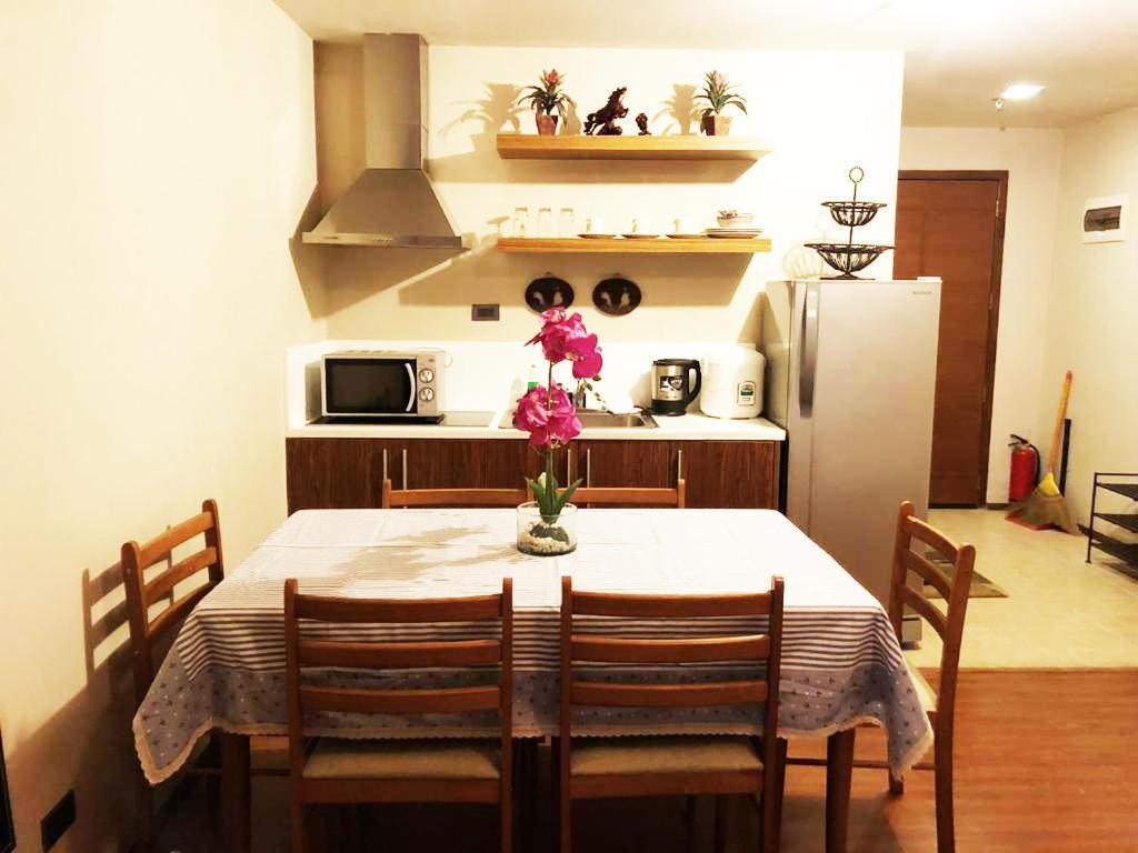 Splendido Tagagtay Taal Lake Staycation Free Parking Netflix No Free Pool Tagaytay City Exteriér fotografie