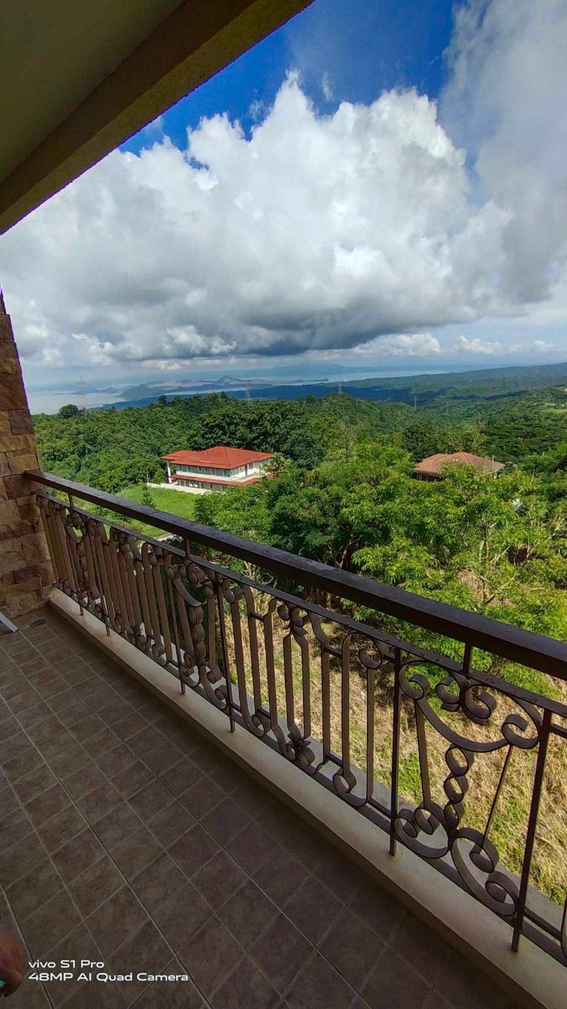 Splendido Tagagtay Taal Lake Staycation Free Parking Netflix No Free Pool Tagaytay City Exteriér fotografie