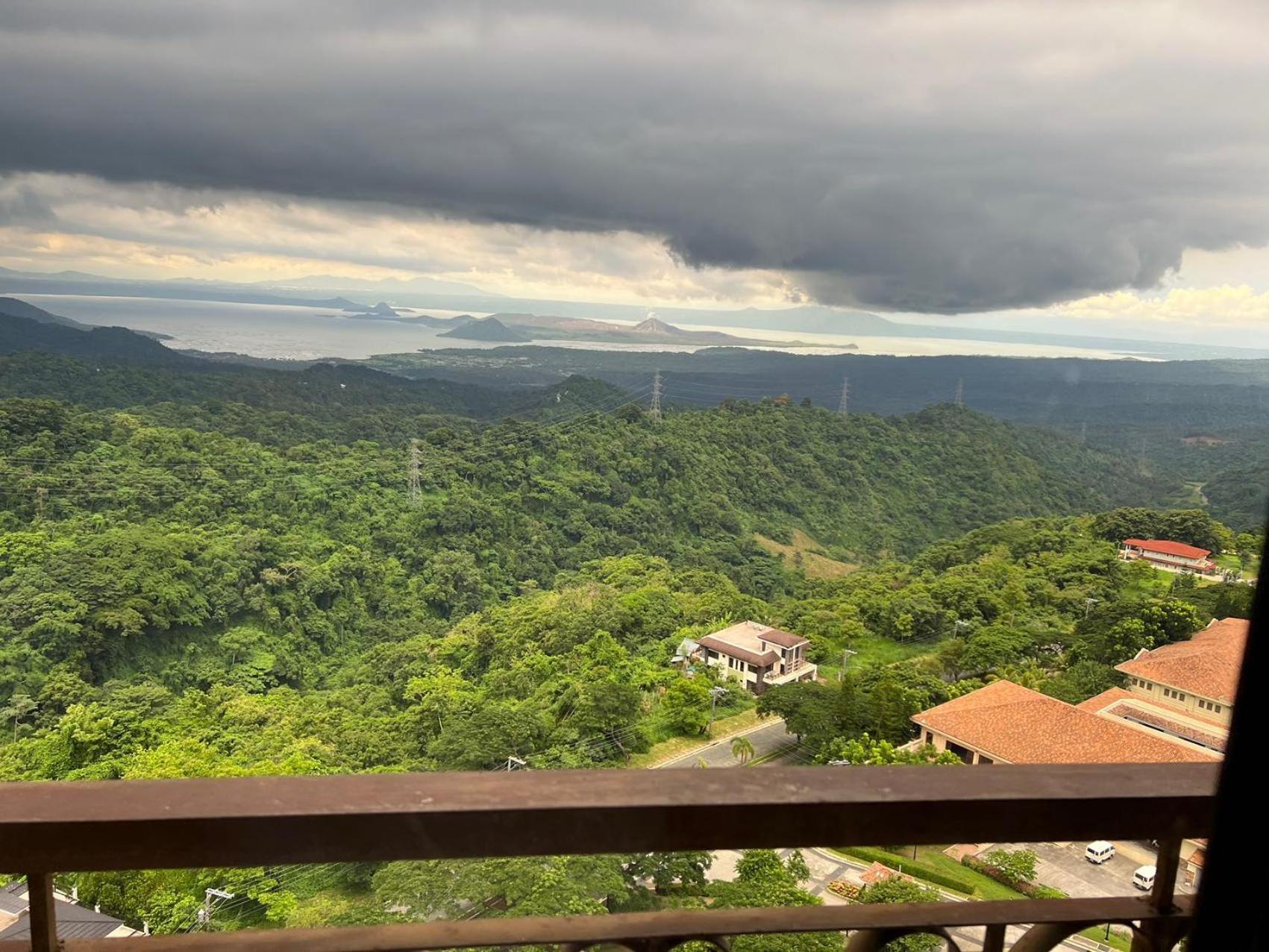 Splendido Tagagtay Taal Lake Staycation Free Parking Netflix No Free Pool Tagaytay City Exteriér fotografie